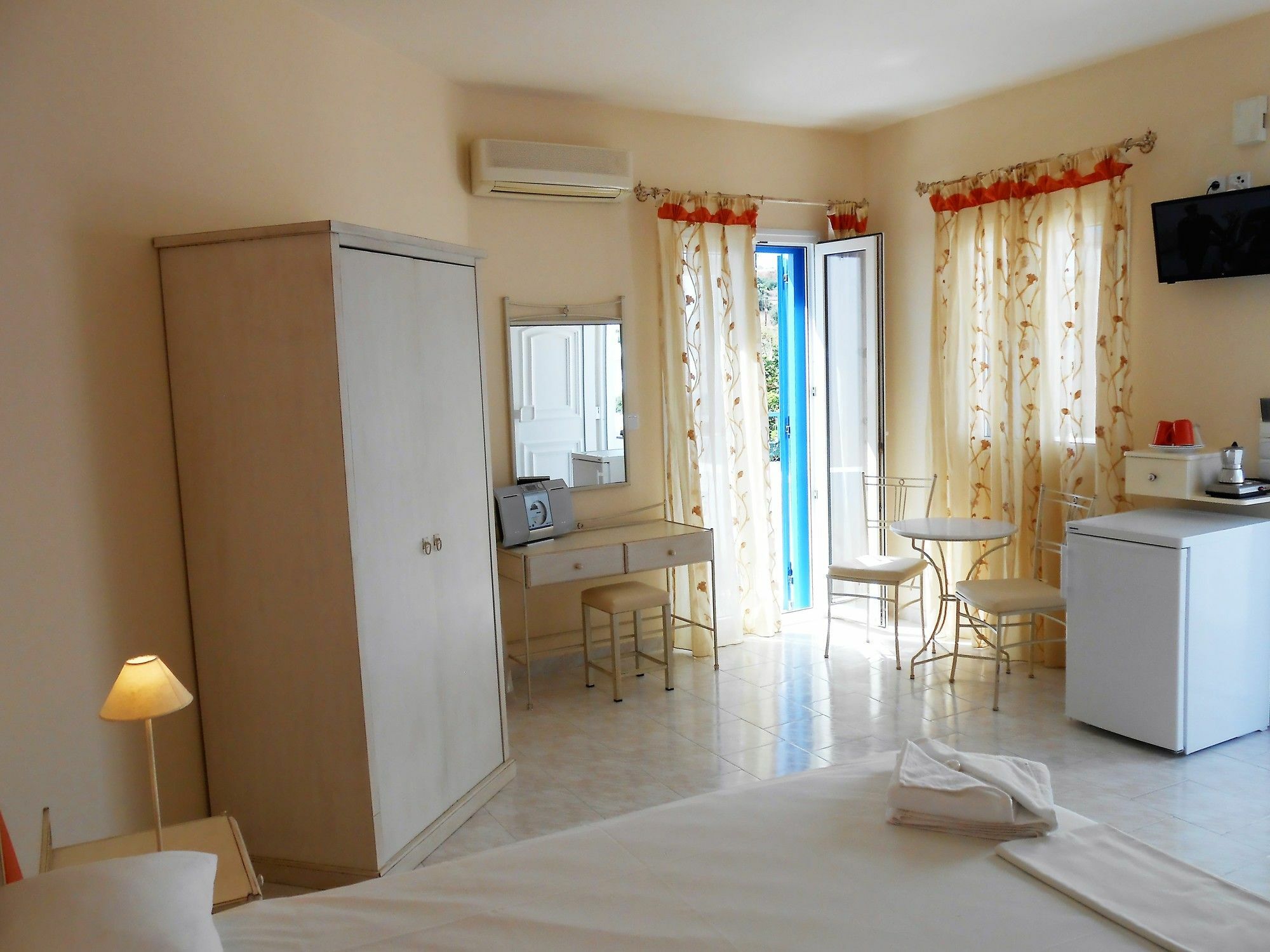 Livanios Studios Adamantas  Buitenkant foto